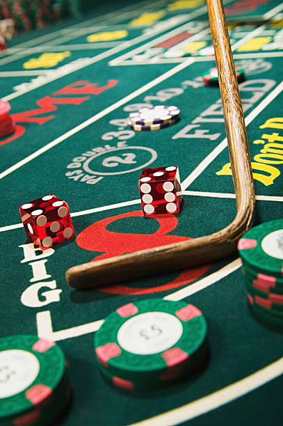 prabu toto mobile app showing Live Sic Bo betting interface and live dealer feed